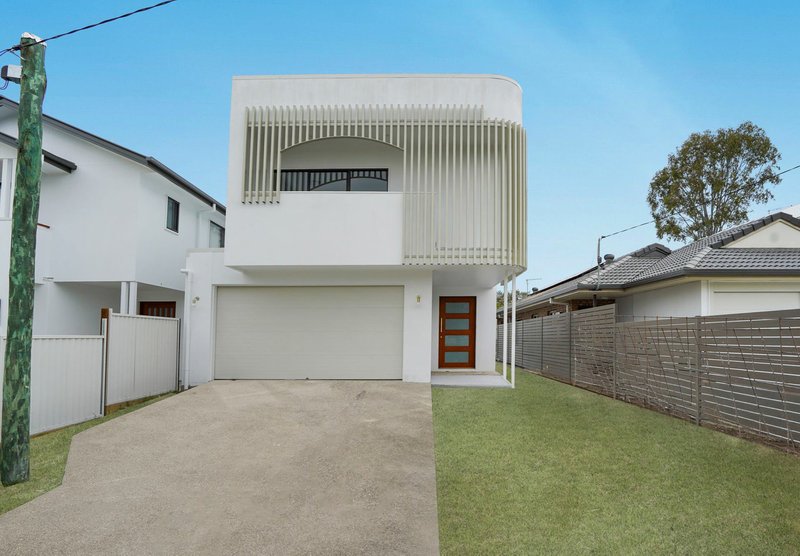 Photo - 106 Emsworth Street, Wynnum QLD 4178 - Image 1