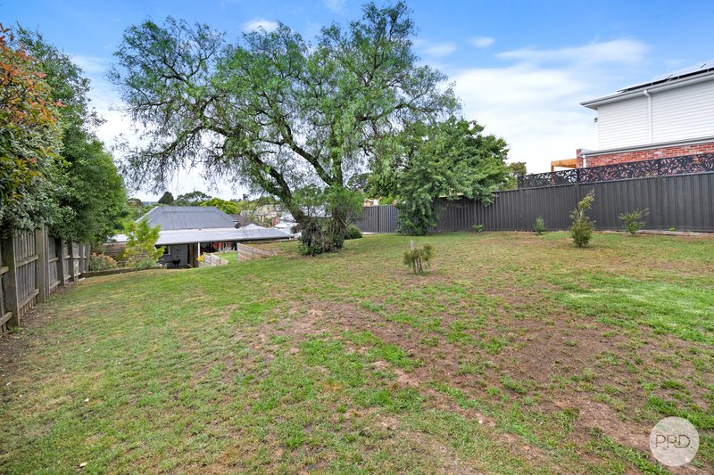 Photo - 106 Gladstone Street, Mount Pleasant VIC 3350 - Image 13