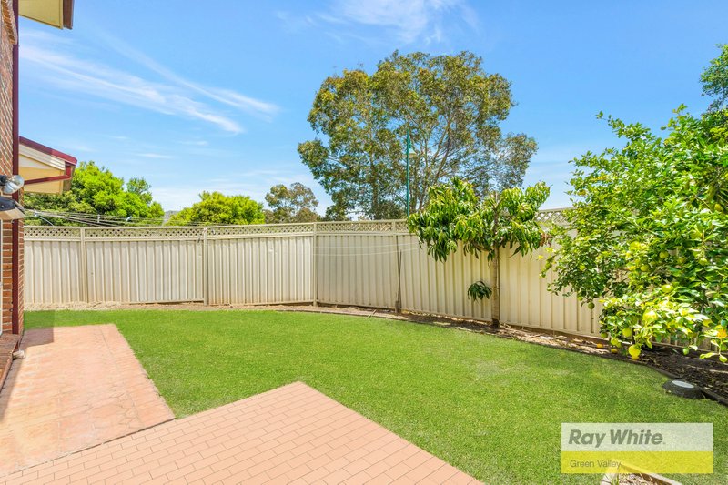 Photo - 106 Green Way Drive, West Hoxton NSW 2171 - Image 17