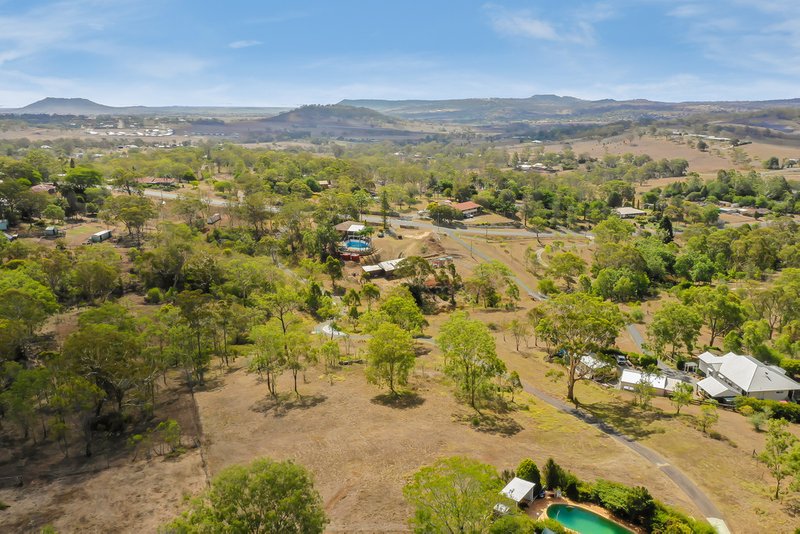 Photo - 106 Greenwattle Street, Cranley QLD 4350 - Image 3