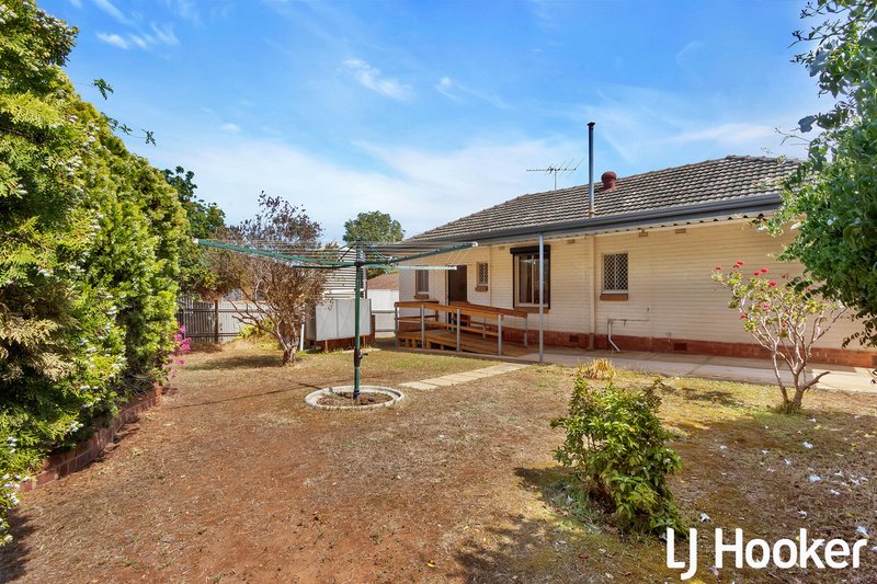 Photo - 106 Halsey Road, Elizabeth East SA 5112 - Image 13