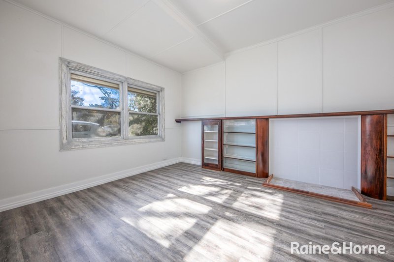 Photo - 106 High Street, Kyneton VIC 3444 - Image 3