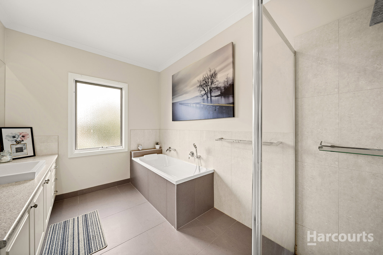 4-bedroom house at 106 Jackson Drive, Drouin, VIC 3818, Baw Baw, Victoria