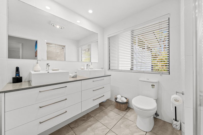 Photo - 106 Kallista Road, Rochedale South QLD 4123 - Image 5
