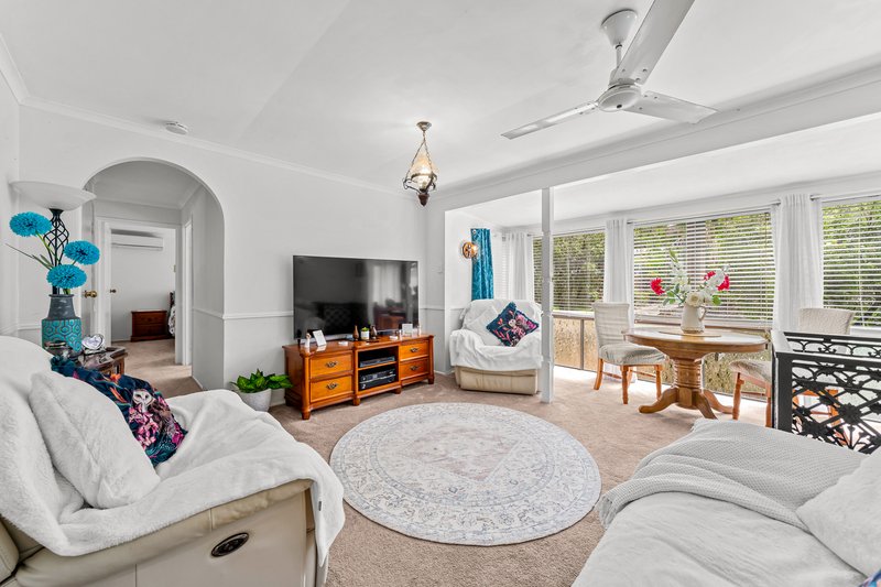 Photo - 106 Kallista Road, Rochedale South QLD 4123 - Image 10