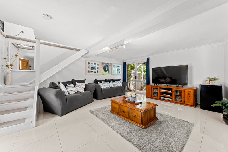 Photo - 106 Kallista Road, Rochedale South QLD 4123 - Image 16