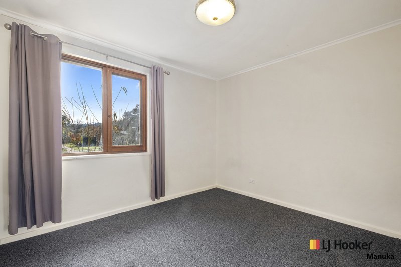 Photo - 106 Lambrigg Street, Farrer ACT 2607 - Image 6