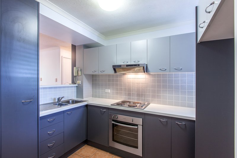 Photo - 106 Linton Street, Kangaroo Point QLD 4169 - Image 2
