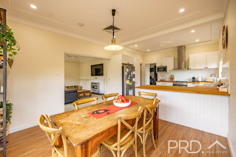 Photo - 106 Lynch Street, Adelong NSW 2729 - Image 2