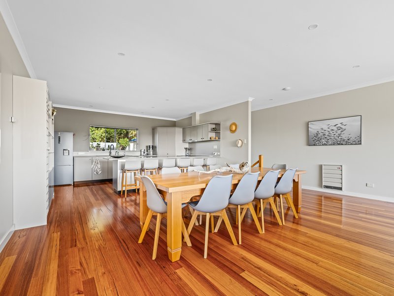 Photo - 106 Main Road, Binalong Bay TAS 7216 - Image 4
