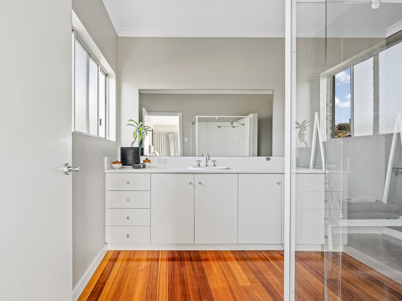 Photo - 106 Main Road, Binalong Bay TAS 7216 - Image 17