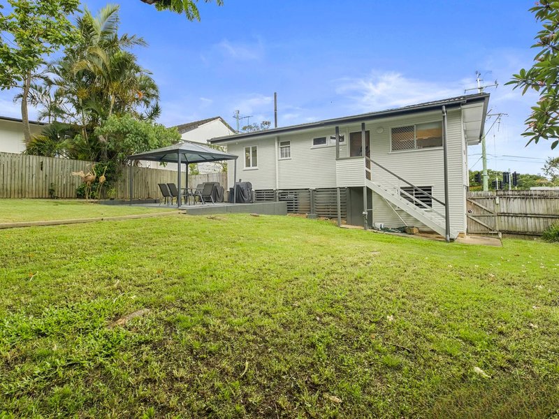 Photo - 106 Marshall Road, Holland Park West QLD 4121 - Image 4