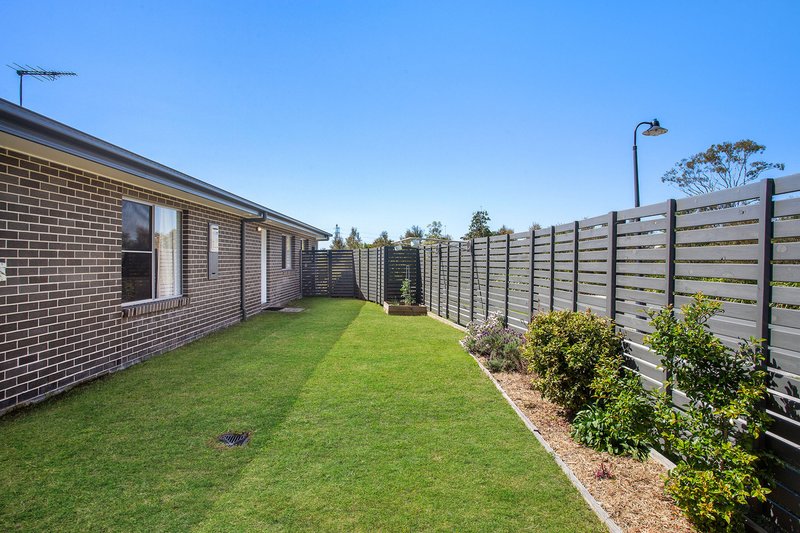 Photo - 106 Mcconnell Esplanade, Strathpine QLD 4500 - Image 14