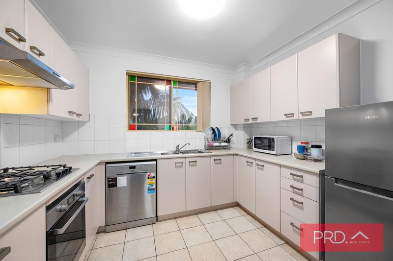 Photo - 10/6 Mead Drive, Chipping Norton NSW 2170 - Image 4