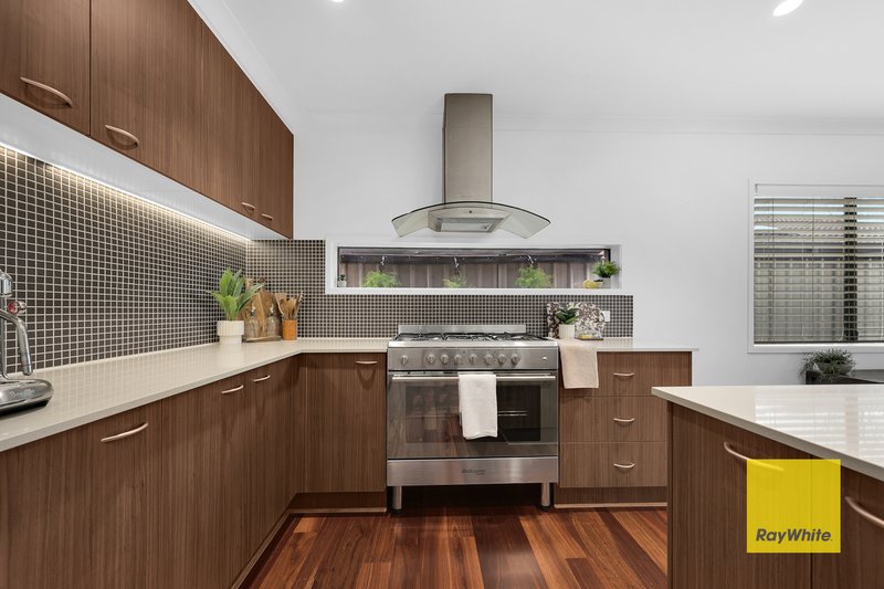 Photo - 106 Mernda Village Drive, Mernda VIC 3754 - Image 3