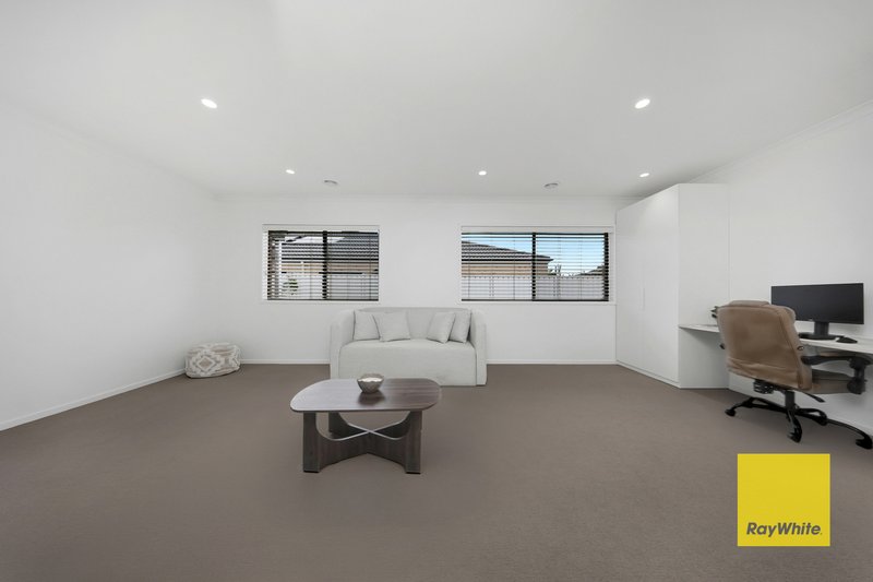 Photo - 106 Mernda Village Drive, Mernda VIC 3754 - Image 10