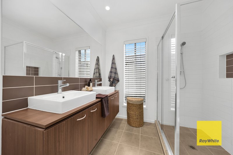 Photo - 106 Mernda Village Drive, Mernda VIC 3754 - Image 12