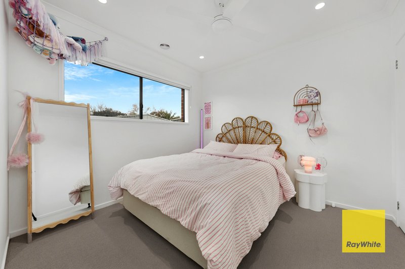 Photo - 106 Mernda Village Drive, Mernda VIC 3754 - Image 13