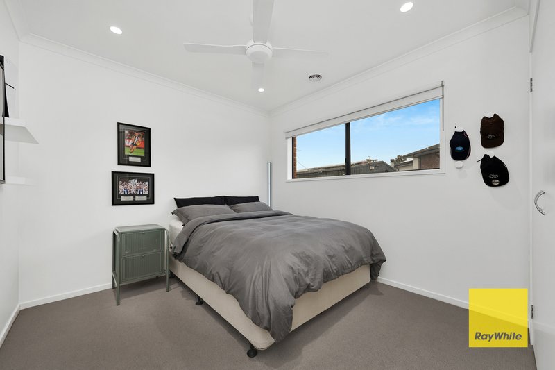 Photo - 106 Mernda Village Drive, Mernda VIC 3754 - Image 14