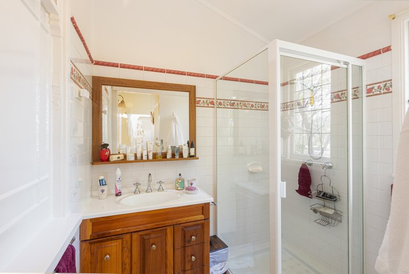 Photo - 106 Mount Crosby Road, Tivoli QLD 4305 - Image 17