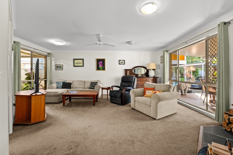 Photo - 106 O'Quinn Street, Nudgee Beach QLD 4014 - Image 6