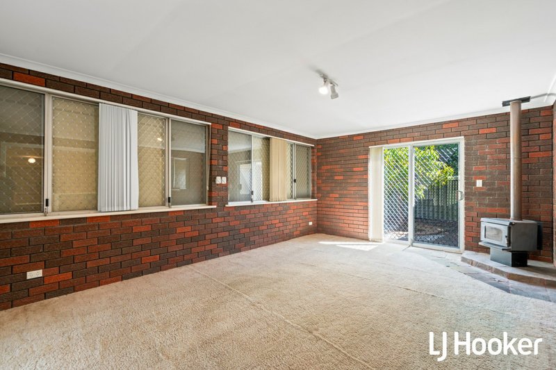 Photo - 106 Partridge Way, Thornlie WA 6108 - Image 14