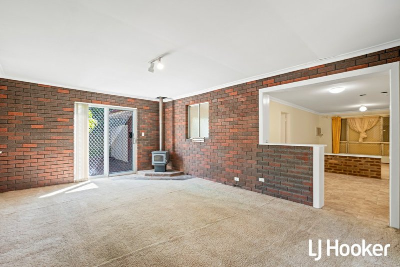 Photo - 106 Partridge Way, Thornlie WA 6108 - Image 15