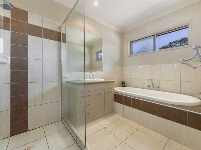 Photo - 106 River Meadows Drive, Upper Coomera QLD 4209 - Image 16