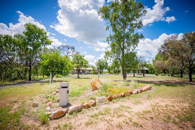 Photo - 106 Roslyn Drive, Roma QLD 4455 - Image 2