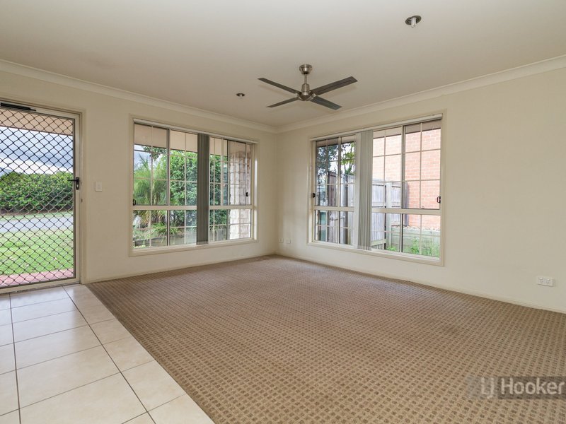 Photo - 106 Sanctuary Drive, Forest Lake QLD 4078 - Image 2