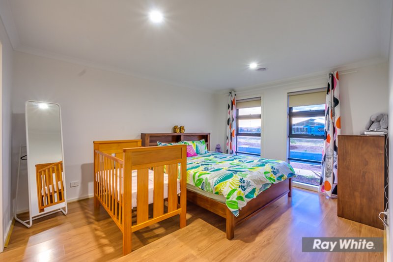 Photo - 106 Talliver Terrace, Truganina VIC 3029 - Image 4