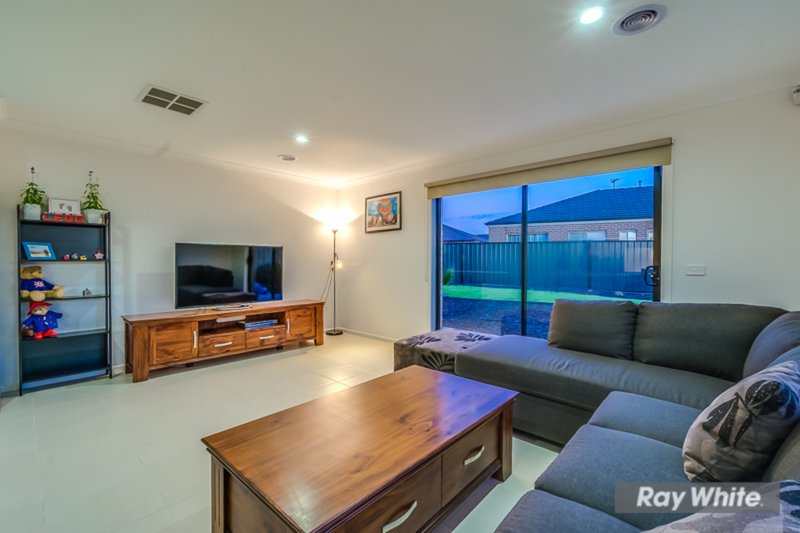 Photo - 106 Talliver Terrace, Truganina VIC 3029 - Image 11