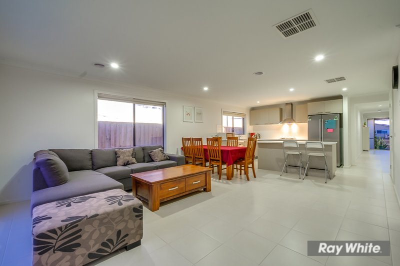 Photo - 106 Talliver Terrace, Truganina VIC 3029 - Image 12