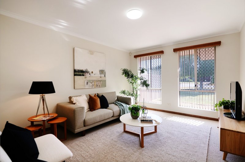 Photo - 106 Telford Crescent, Stirling WA 6021 - Image 2