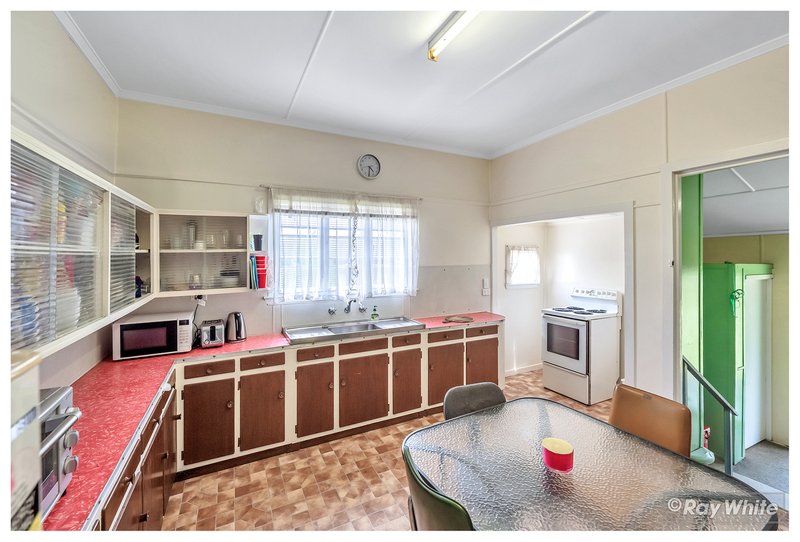 Photo - 106 Water Street, Berserker QLD 4701 - Image 4