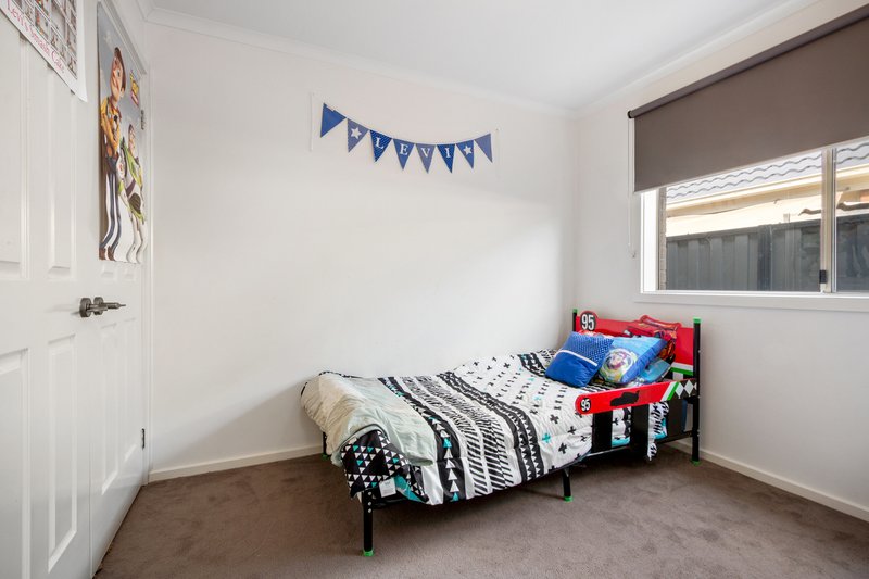 Photo - 106 Windermere Boulevard, Pakenham VIC 3810 - Image 7