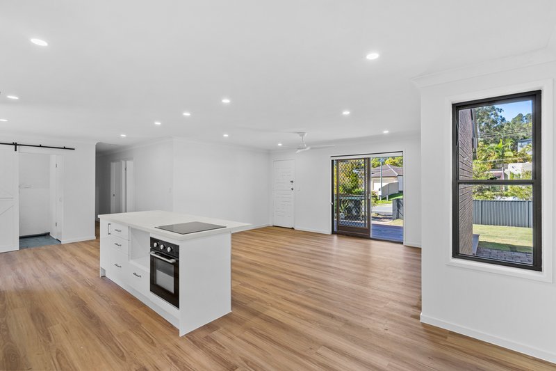 Photo - 106 Yangoora Crescent, Ashmore QLD 4214 - Image 4
