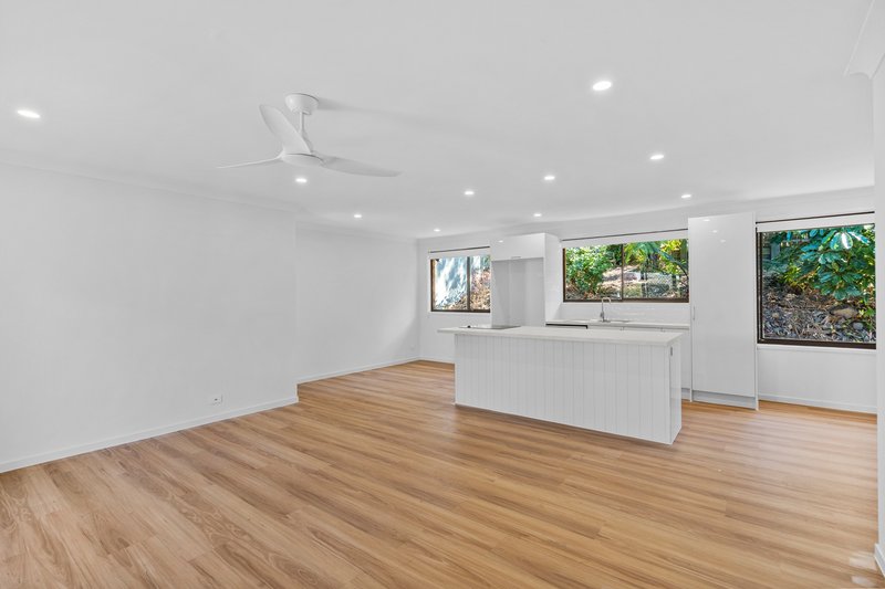 Photo - 106 Yangoora Crescent, Ashmore QLD 4214 - Image 7