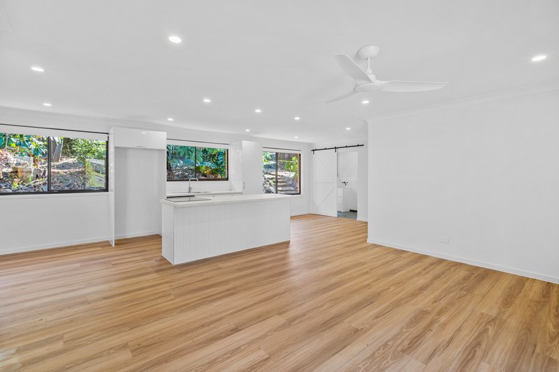 Photo - 106 Yangoora Crescent, Ashmore QLD 4214 - Image 11