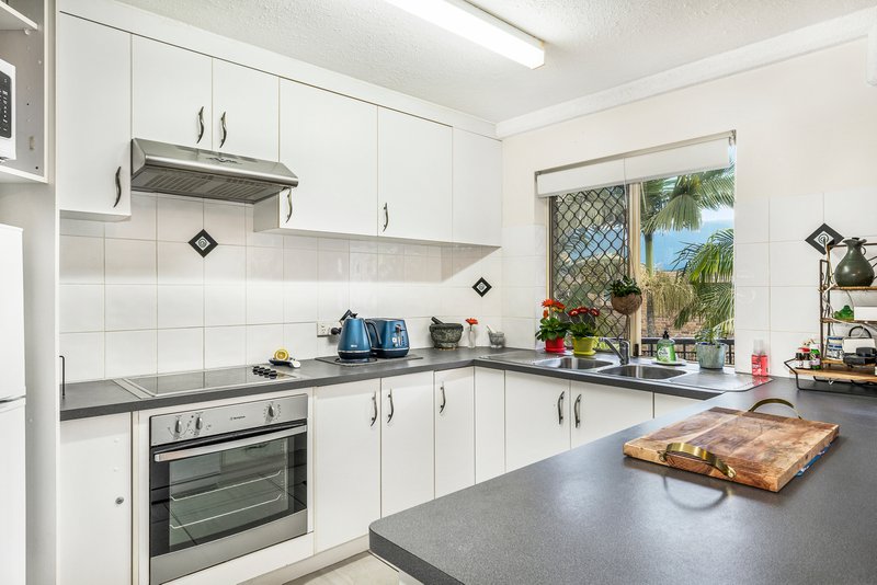 Photo - 10/60 Lower Gay Terrace, Caloundra QLD 4551 - Image 5