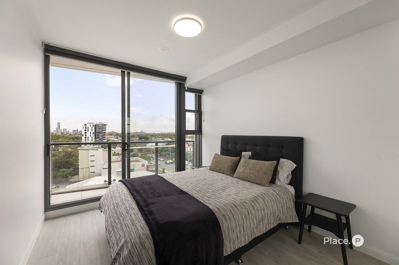 Photo - 10602/300 Old Cleveland Road, Coorparoo QLD 4151 - Image 9