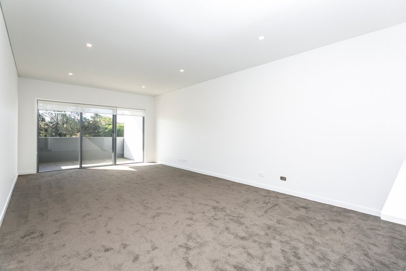 Photo - 106/1 Evelyn Court, Shellharbour City Centre NSW 2529 - Image 3