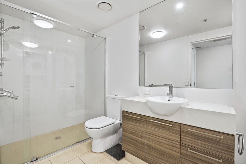 Photo - 10612/8 Harbour Road, Hamilton QLD 4007 - Image 7