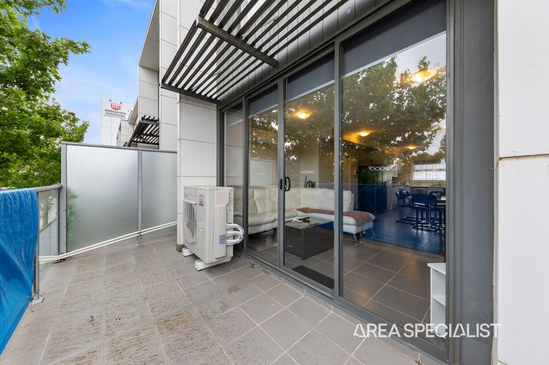 Photo - 106/141 Windermere Boulevard, Pakenham VIC 3810 - Image 6