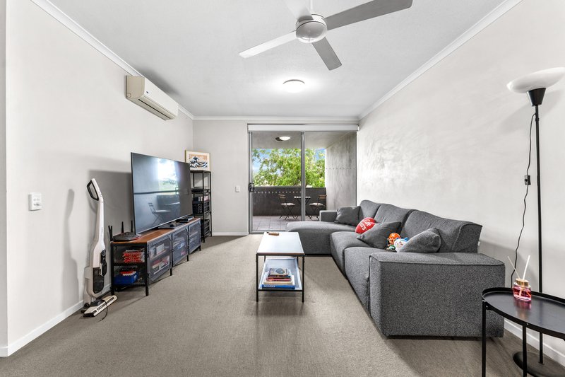 Photo - 106/15 Bland Street, Coopers Plains QLD 4108 - Image 5