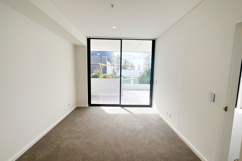 Photo - 106/15 Kurrawyba Avenue, Terrigal NSW 2260 - Image 7