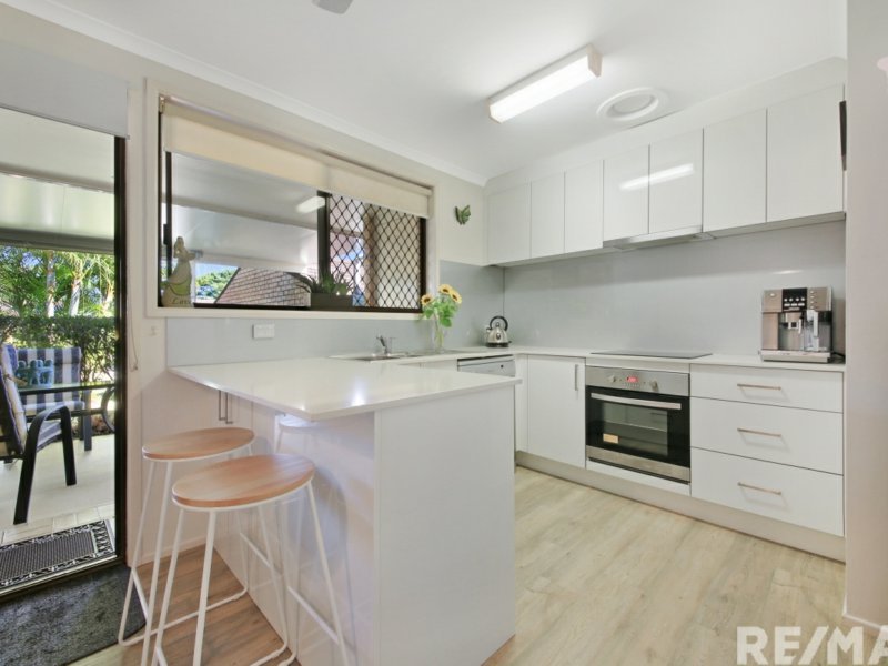 Photo - 106/170 Bardon Avenue, Burleigh Waters QLD 4220 - Image 4