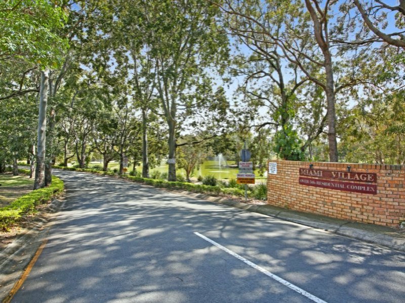 Photo - 106/170 Bardon Avenue, Burleigh Waters QLD 4220 - Image 11