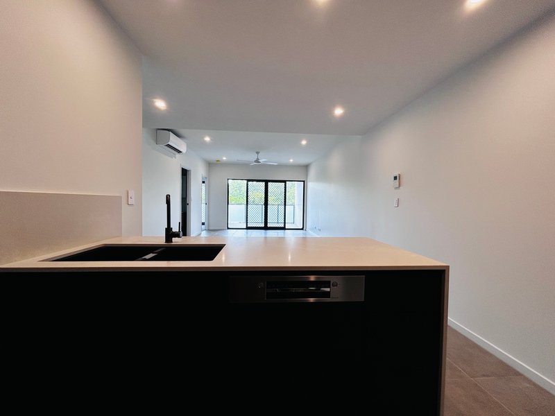 Photo - 106/18 Selborne , Mount Gravatt East QLD 4122 - Image 3