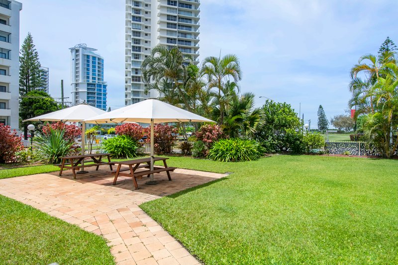 Photo - 106/2 Queensland Avenue, Broadbeach QLD 4218 - Image 23